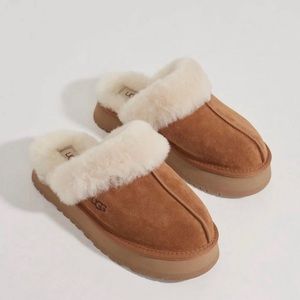 BRAND NEW IN BOX UGG DISQUETTE SLIPPERS SZ 7